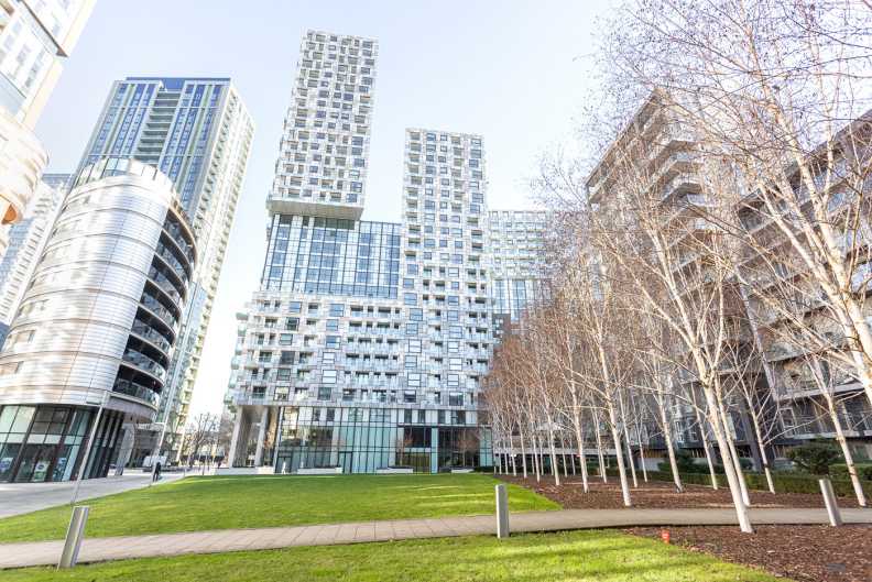 1 bedroom apartments/flats to sale in Lincoln Plaza, South Quay-image 21
