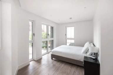 New Drum Street, Aldgate East - E1 view 4
