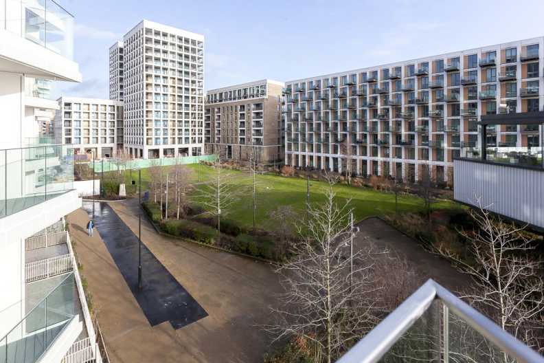 1 bedroom apartments/flats to sale in Royal Crest Avenue, Pontoon Dock-image 8