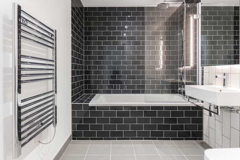 1 bedroom apartments/flats to sale in Royal Crest Avenue, Pontoon Dock-image 6