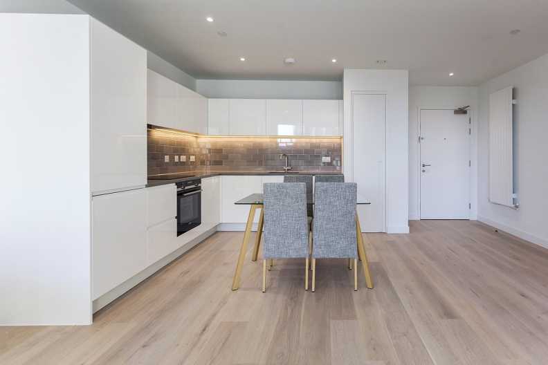 1 bedroom apartments/flats to sale in Royal Crest Avenue, Pontoon Dock-image 20