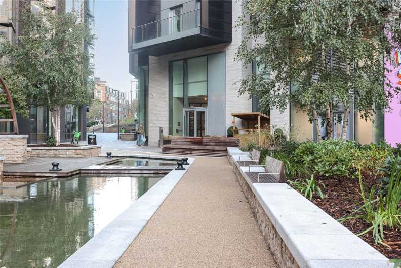 2 bedrooms apartments/flats to sale in City Road, Old Street-image 8
