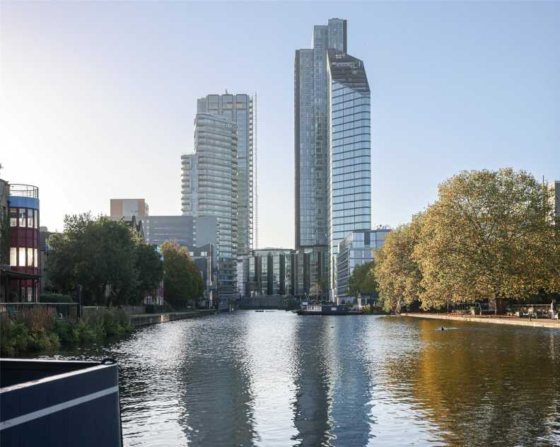 2 bedrooms apartments/flats to sale in City Road, Old Street-image 1