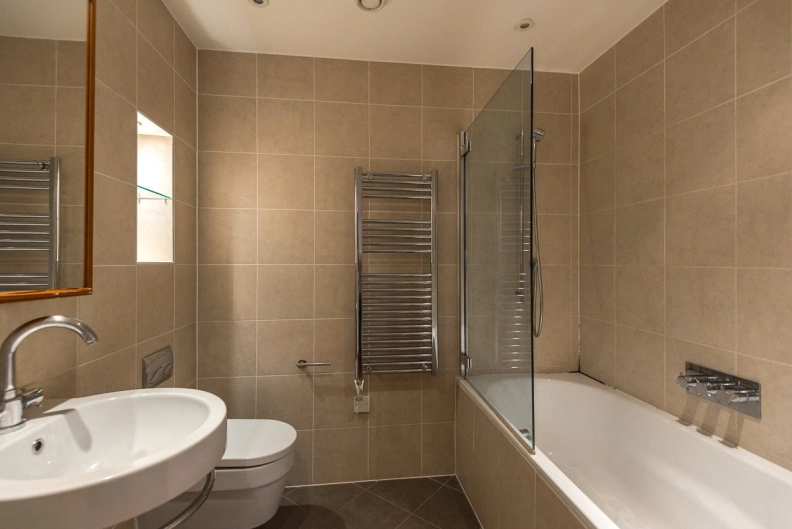 2 bedrooms apartments/flats for sale in Clerkenwell Road, Farringdon - EC1M view 5