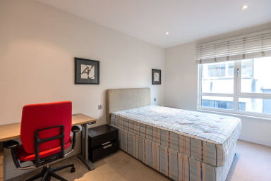 Clerkenwell Road, Farringdon EC1M image 3