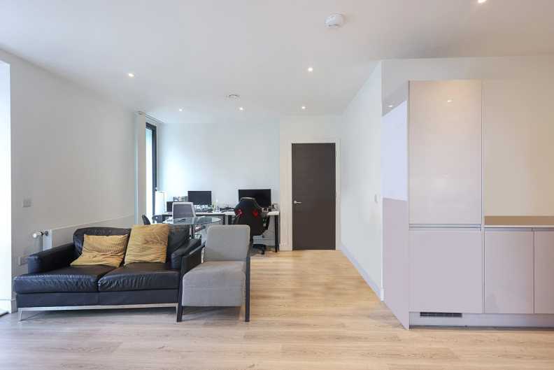 1 bedroom apartments/flats to sale in Deauville Close, East India-image 9
