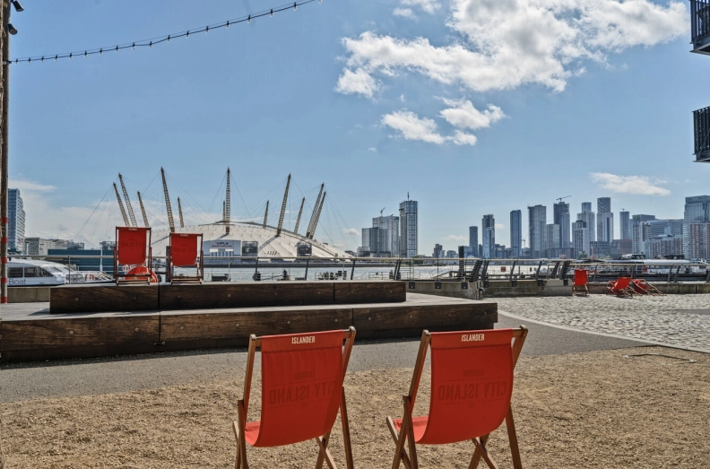 Studio apartments/flats to sale in Orchard Place, East India Dock-image 12