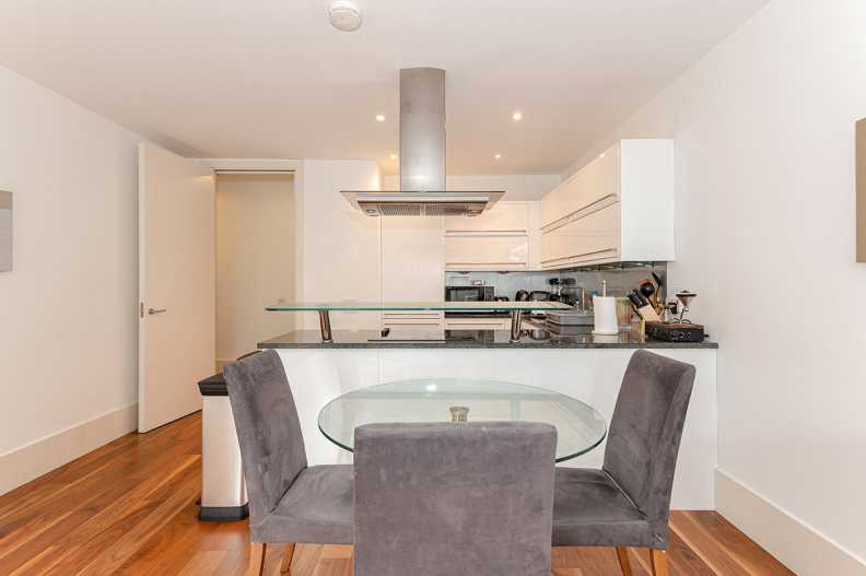 2 bedrooms apartments/flats to sale in Theobalds Road, Holborn-image 3