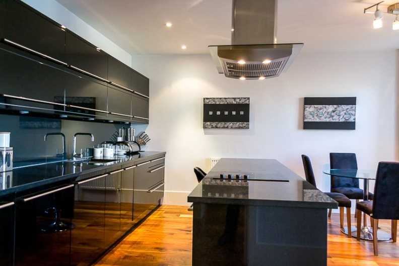 2 bedrooms apartments/flats to sale in Theobalds Road, Holborn-image 3