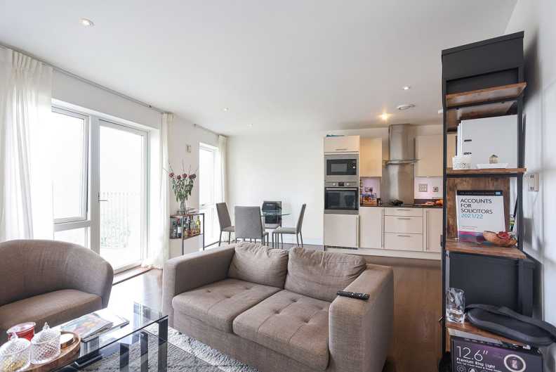 2 bedrooms apartments/flats to sale in Freda Street, Bermondsey-image 3