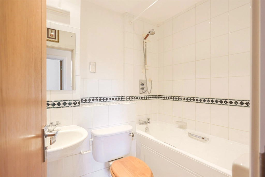 2 bedrooms apartments/flats for sale in Rosebery Avenue, Angel - EC1R view 10