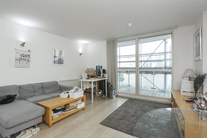 1 bedroom flat for Sale in Blackwall Way, E14, London
