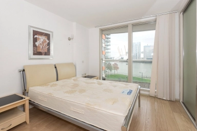 Blackwall Way, Blackwall - E14 view 5