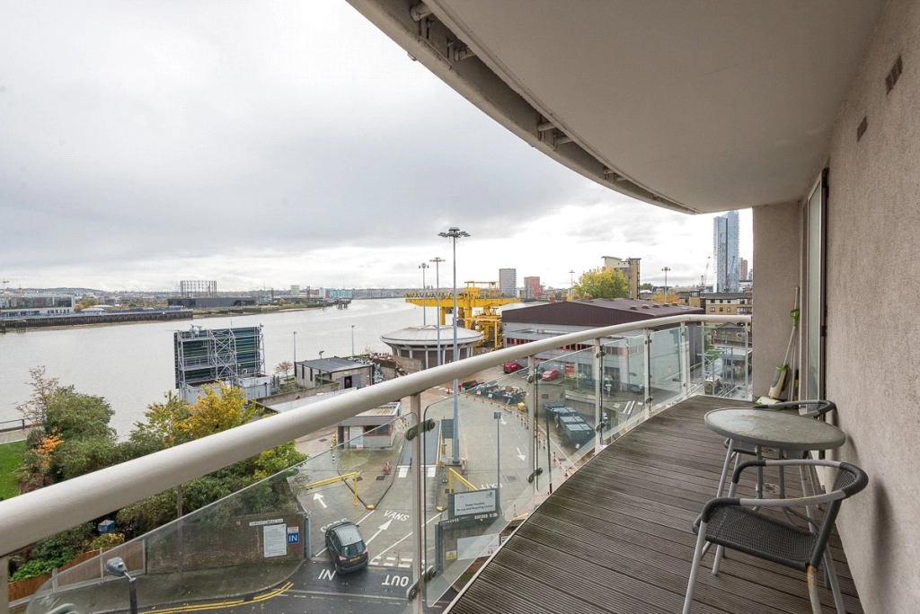 1 bedroom apartments/flats for sale in Blackwall Way, Blackwall - E14 view 7