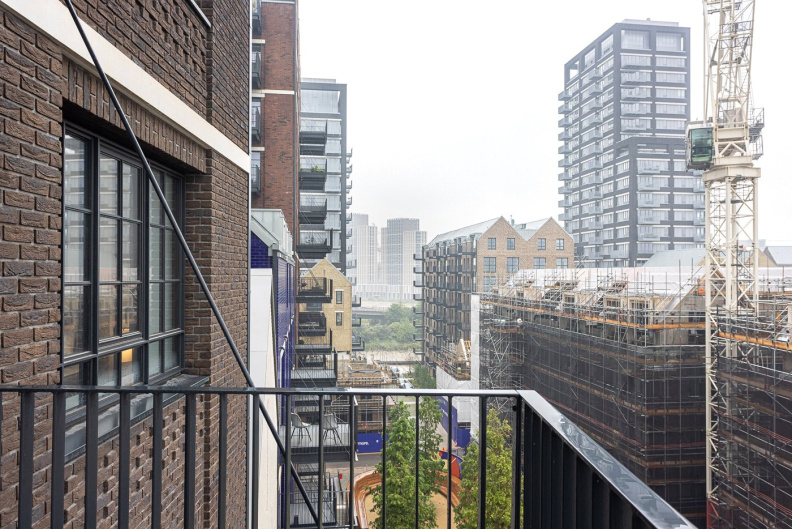 1 bedroom apartments/flats to sale in Orchard Place, East India Dock-image 7