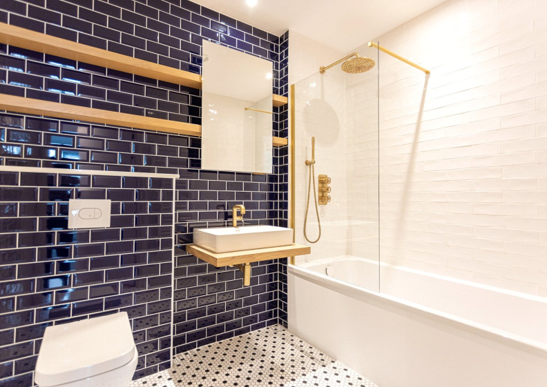 1 bedroom apartments/flats to sale in Orchard Place, East India Dock-image 5