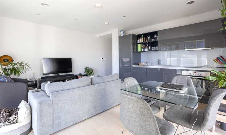 2 bedrooms apartments/flats to sale in Glasshouse Gardens, Stratford-image 10