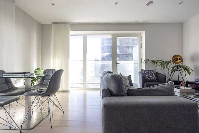 2 bedrooms apartments/flats to sale in Glasshouse Gardens, Stratford-image 13