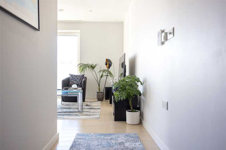 2 bedrooms apartments/flats to sale in Glasshouse Gardens, Stratford-image 14