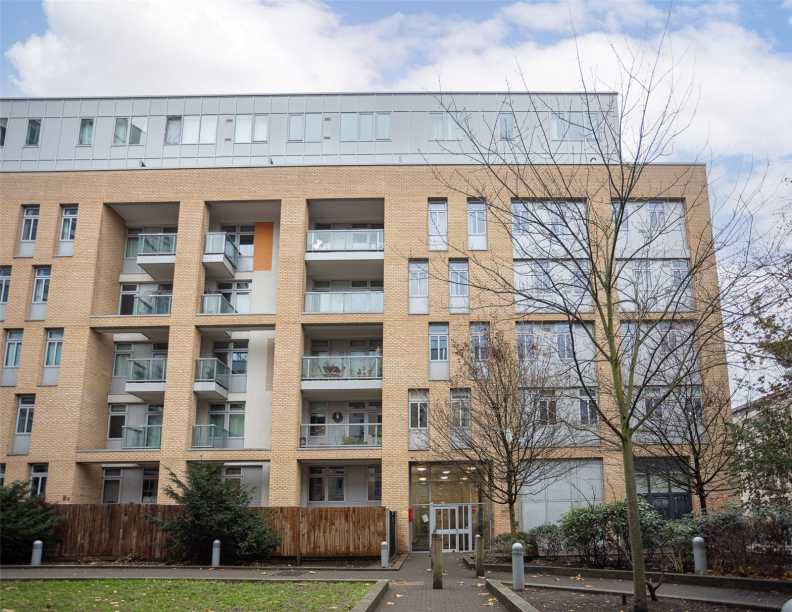 2 bedrooms apartments/flats to sale in Salton Square, Poplar-image 15