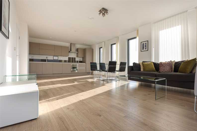 2 bedrooms apartments/flats to sale in Great Eastern Road, Stratford-image 4