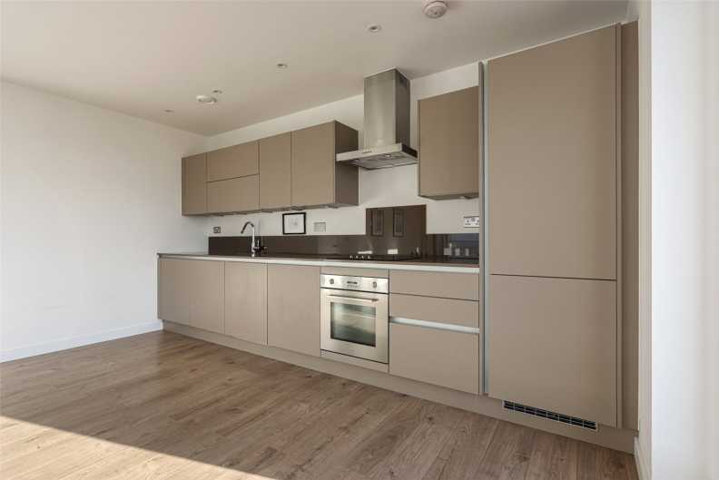 2 bedrooms apartments/flats to sale in Great Eastern Road, Stratford-image 3