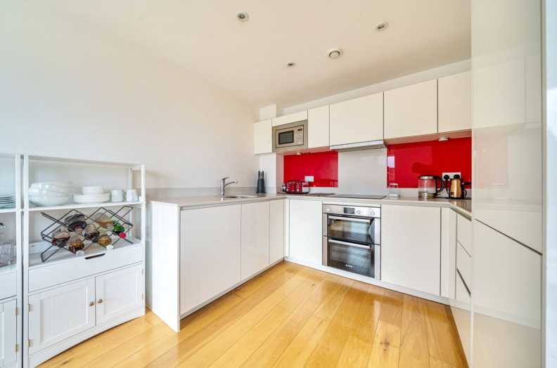 3 bedrooms apartments/flats to sale in Seven Sea Gardens, Langdon Park-image 4