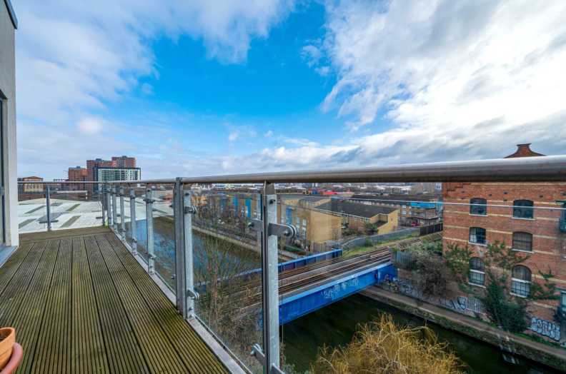 3 bedrooms apartments/flats to sale in Seven Sea Gardens, Langdon Park-image 5