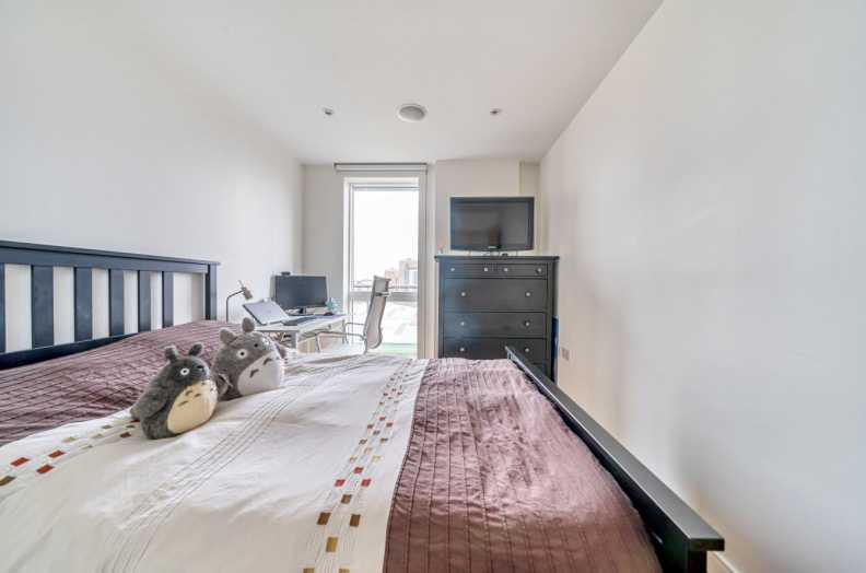 3 bedrooms apartments/flats to sale in Seven Sea Gardens, Langdon Park-image 18