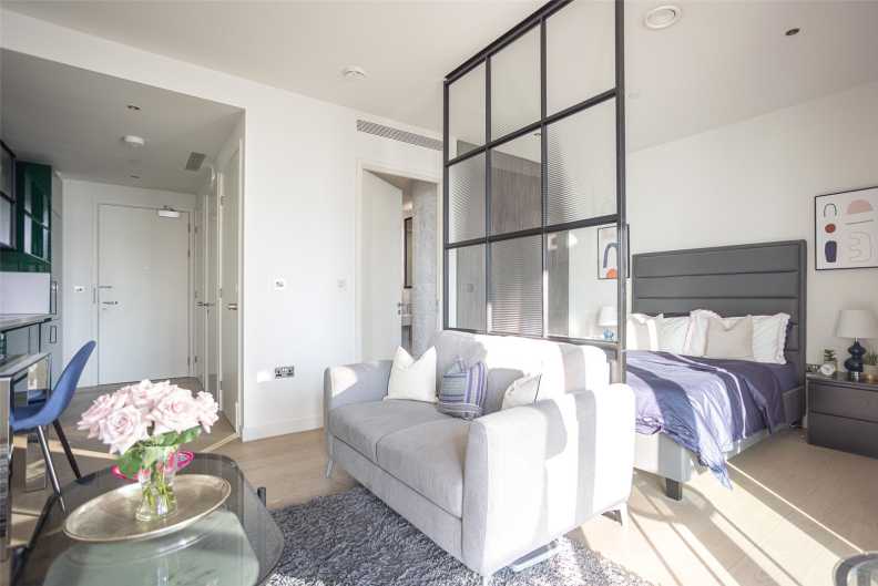 Studio apartment for Sale in Wards Place, Canary Wharf, E14, London