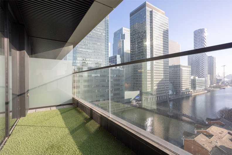 Studio apartment for Sale in Wards Place, Canary Wharf, E14, London