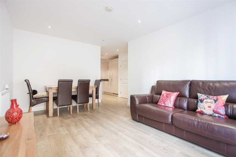 2 bedrooms apartments/flats to sale in Epstein Square, Poplar-image 3