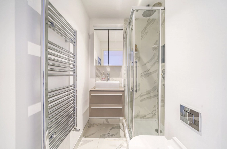 3 bedrooms houses to sale in Hand Axe Yard, Kings Cross-image 8