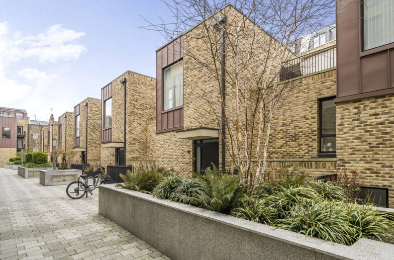 3 bedrooms houses to sale in Hand Axe Yard, Kings Cross-image 18