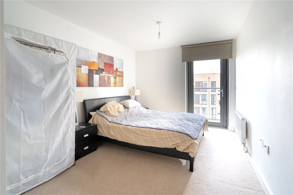 1 bedroom apartments/flats for sale in Aqua Vista Square, Poplar - E3 view 4