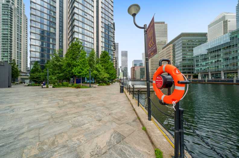 1 bedroom apartments/flats to sale in Marsh Wall, Canary Wharf-image 14