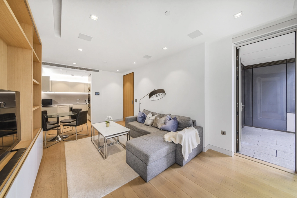 1 bedroom apartments/flats to sale in Duchess Walk, Southwark-image 1