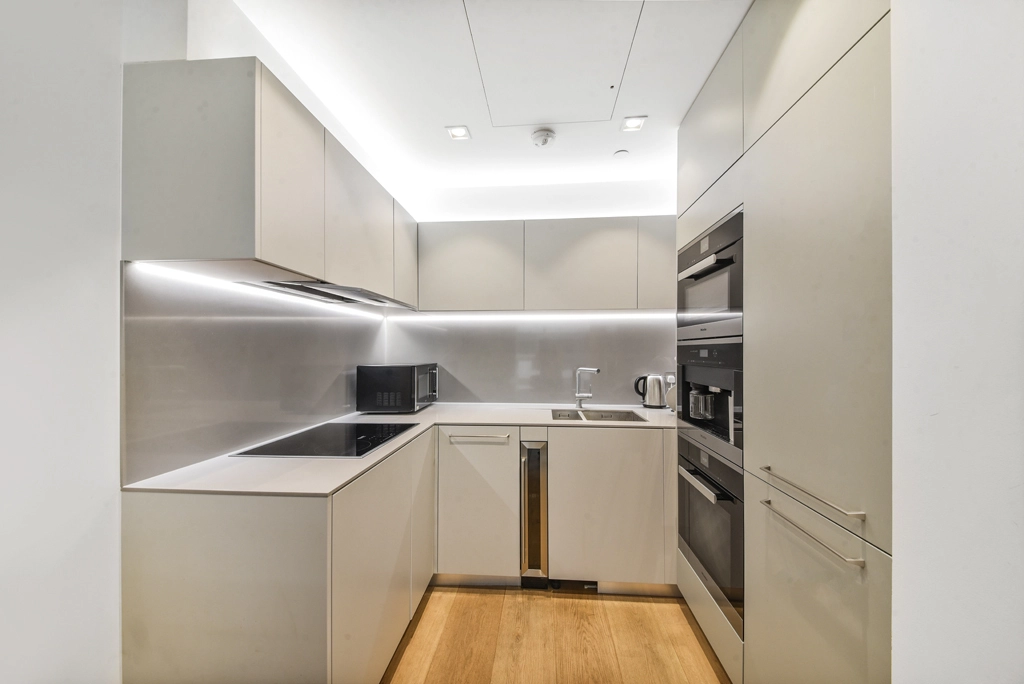 1 bedroom apartments/flats for sale in Duchess Walk, Southwark - SE1 view 2
