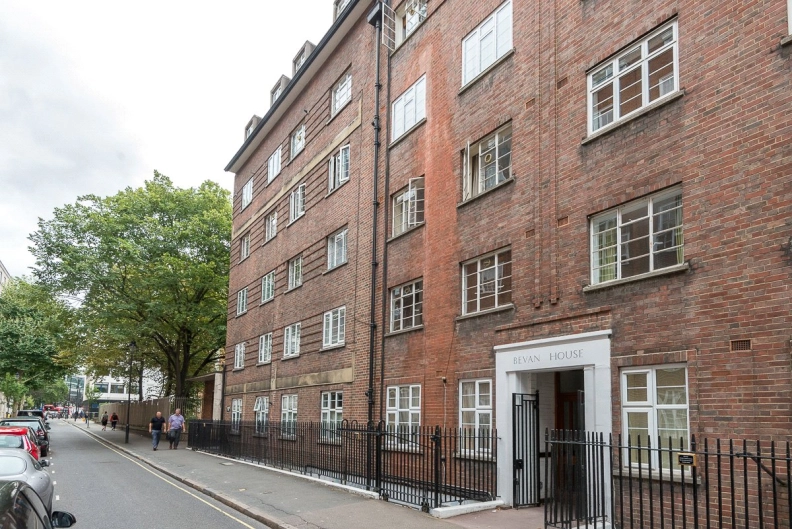 2 bedrooms apartments/flats to sale in Boswell Street, Holborn-image 1