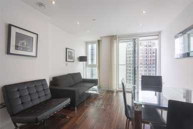 Alie Street, Whitechapel - E1 view 2