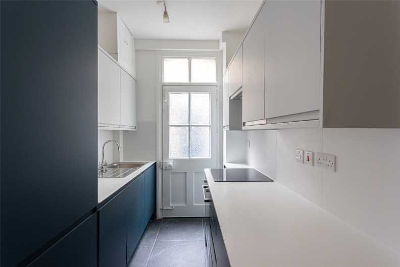 2 bedrooms apartments/flats to sale in Haberdasher Street, London-image 4