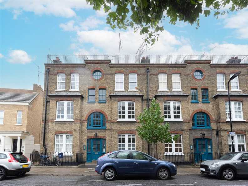2 bedrooms apartments/flats to sale in Haberdasher Street, London-image 1