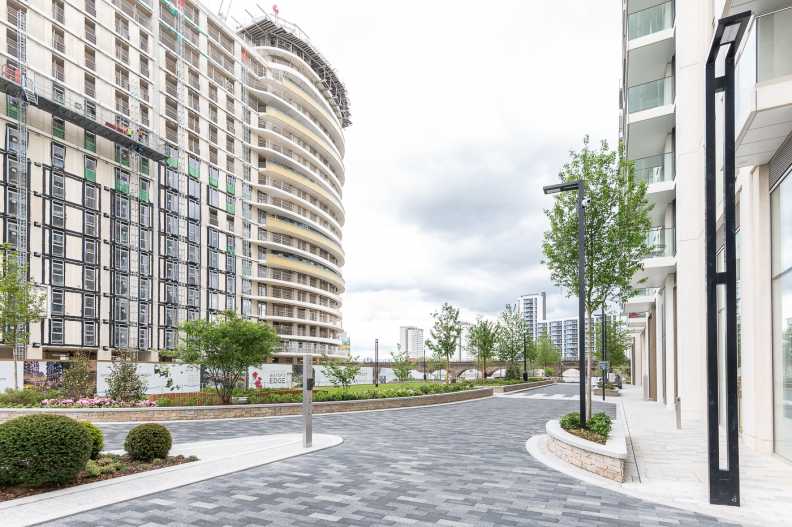 1 bedroom apartments/flats to sale in Wood Lane, White City-image 3