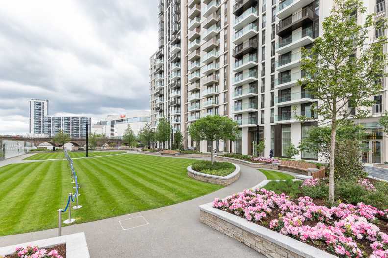 1 bedroom apartments/flats for sale in Wood Lane, White City - W12 view 5