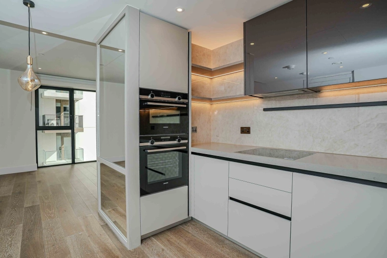 1 bedroom apartments/flats to sale in Wood Lane, White City-image 4