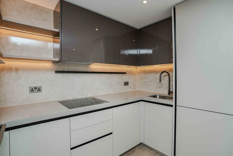 1 bedroom apartments/flats to sale in Wood Lane, White City-image 16