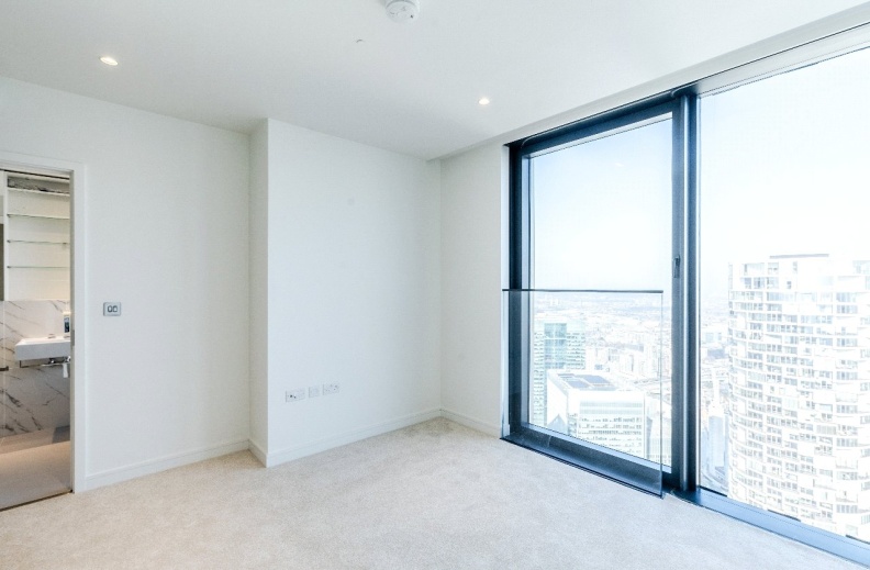 2 bedrooms to sale in Marsh Wall, Canary Wharf-image 3
