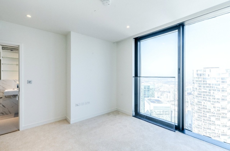 2 bedrooms apartments/flats to sale in Marsh Wall, Canary Wharf-image 2