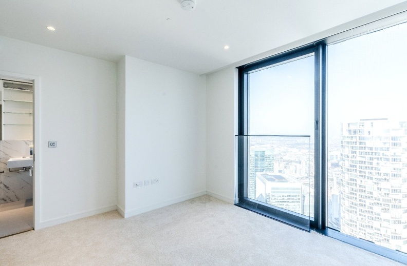 2 bedrooms apartments/flats to sale in Marsh Wall, Canary Wharf-image 3