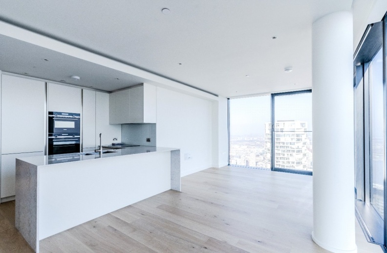 2 bedrooms to sale in Marsh Wall, Canary Wharf-image 1